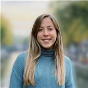 Pedagoga que imparte clases particulares para alumnado con dificultades de aprendizaje tanto de primaria como de secundaria. Las clases pueden ser online o presenciales en Valencia